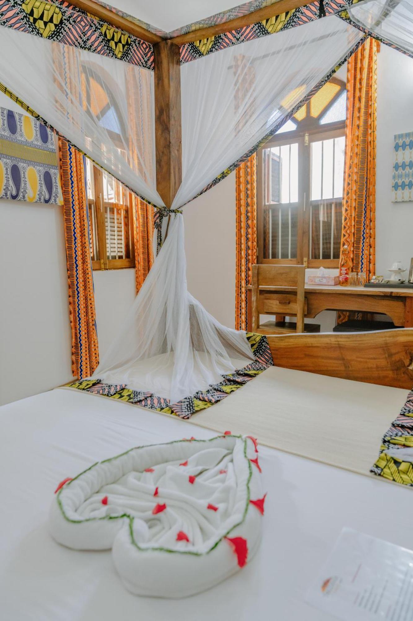 Shoki Shoki Hotel Stone Town Занзибар Экстерьер фото